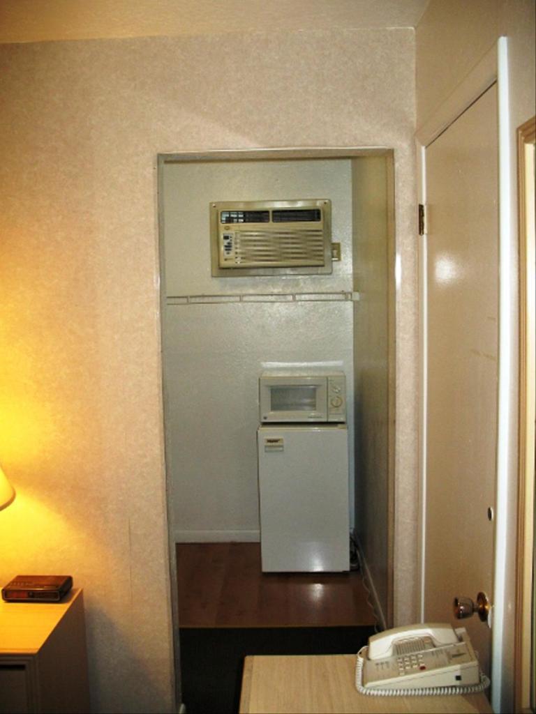 Golden West Motel Klamath Falls Exterior foto