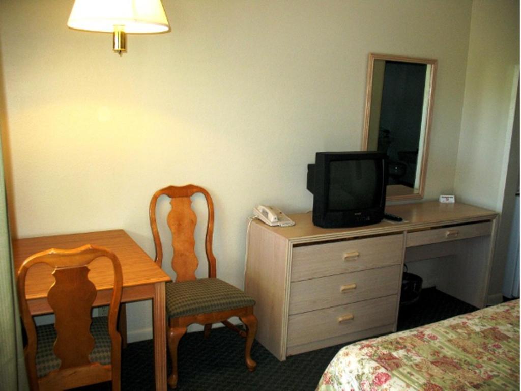 Golden West Motel Klamath Falls Exterior foto